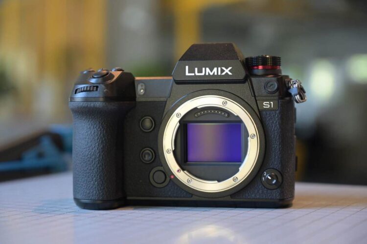Videomaker Panasonic Lumix S1 Mirrorless Camera Giveaway