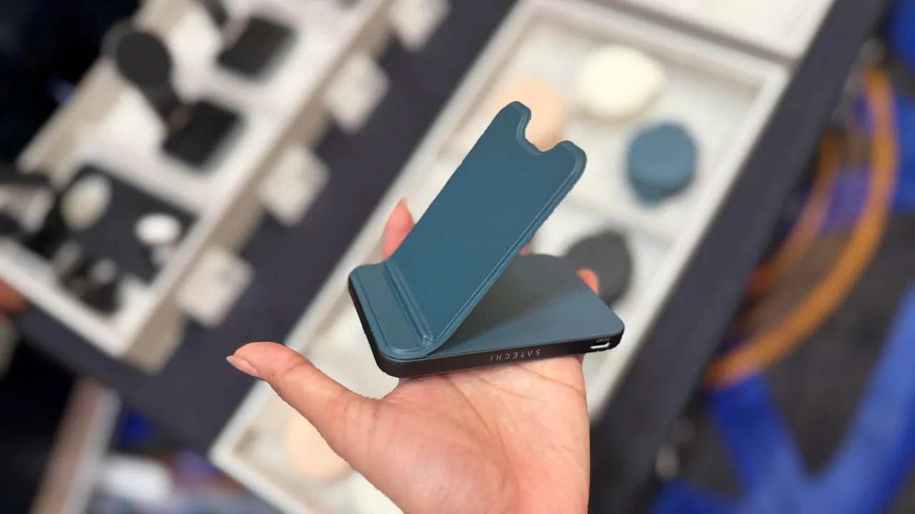 Satechi On-the-Go Power Bank and Stand Review: The Ultimate Travel Charging Solution?